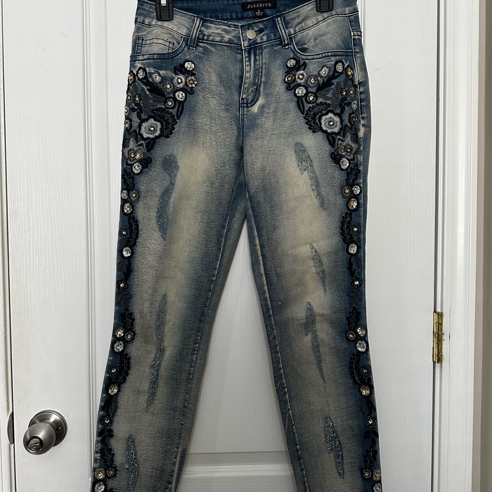 Embroidered Skinny Jeans with Black Floral Design